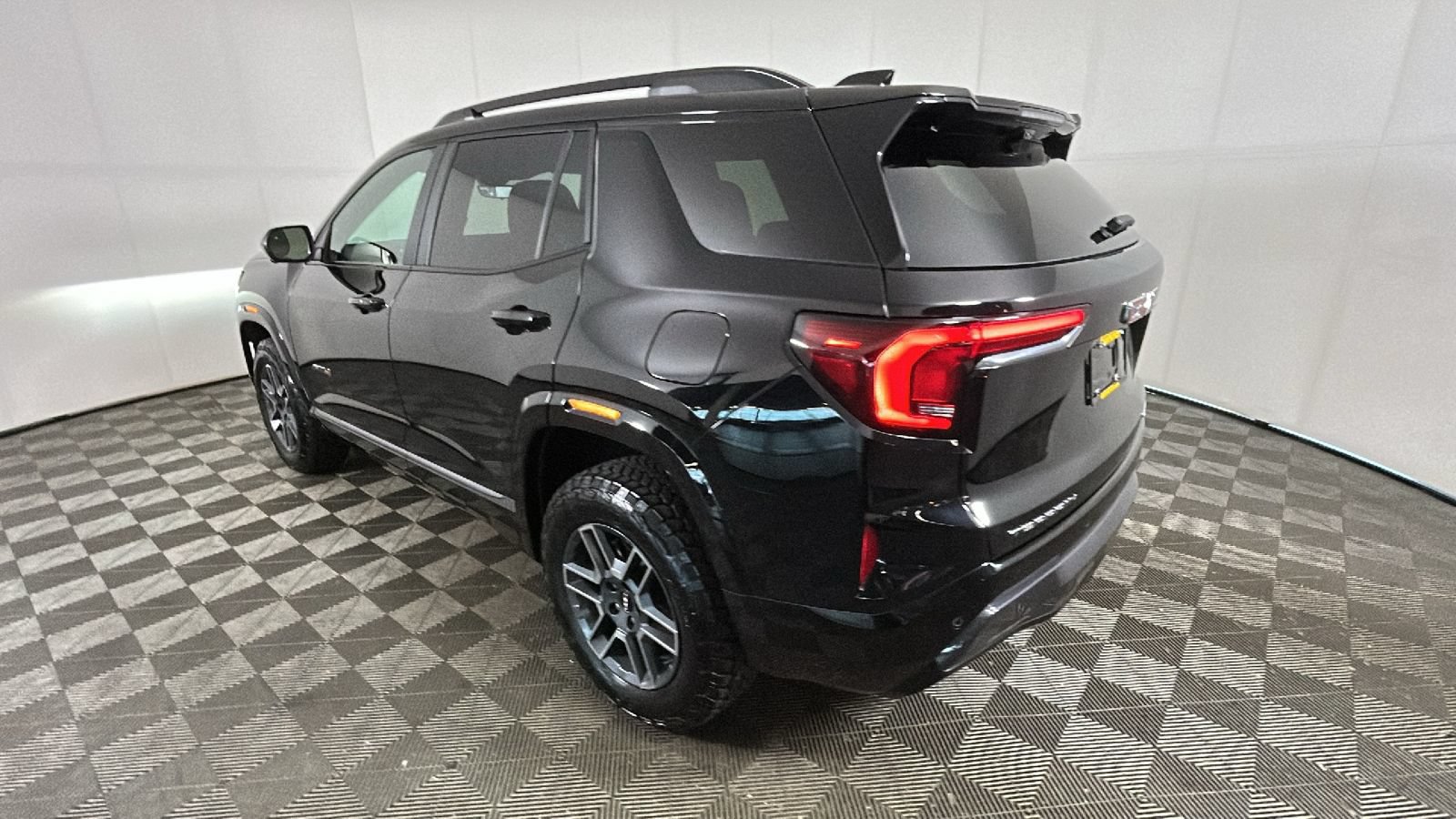 New 2026 GMC Terrain AT4 w/ Technology Package II AWD/4WD image 5