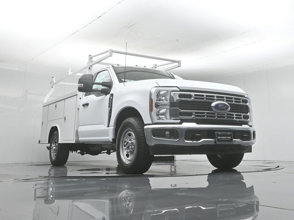 New 2026 Ford F350 XL w/ XL Chrome Package RWD image 48