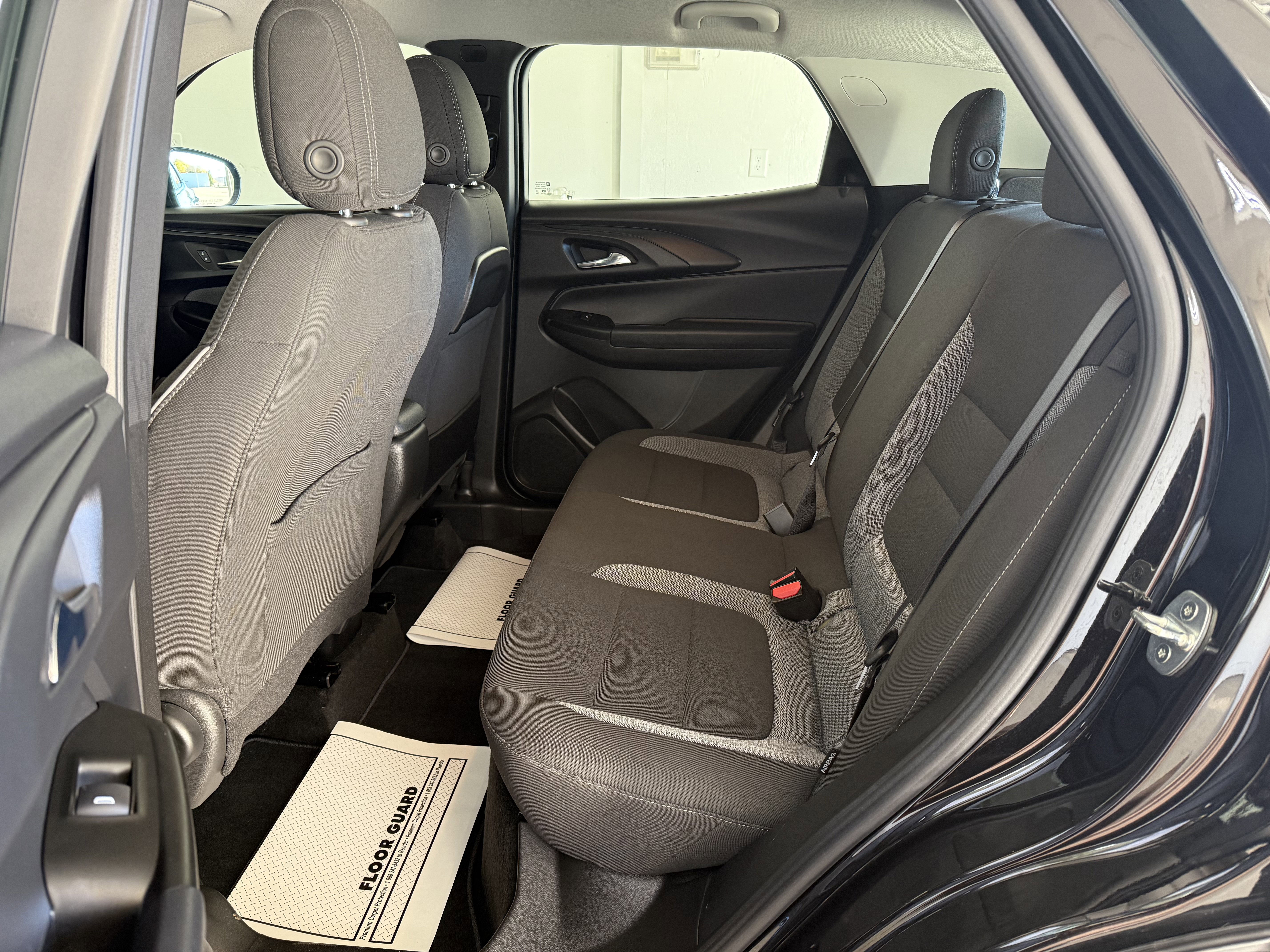 Used 2022 Chevrolet TrailBlazer LS image 32