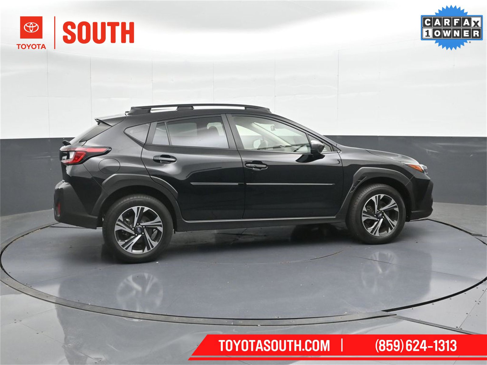 Used 2024 Subaru Crosstrek 2.0i Premium image 3
