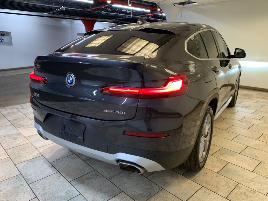Used 2025 BMW X4 xDrive30i AWD/4WD image 9
