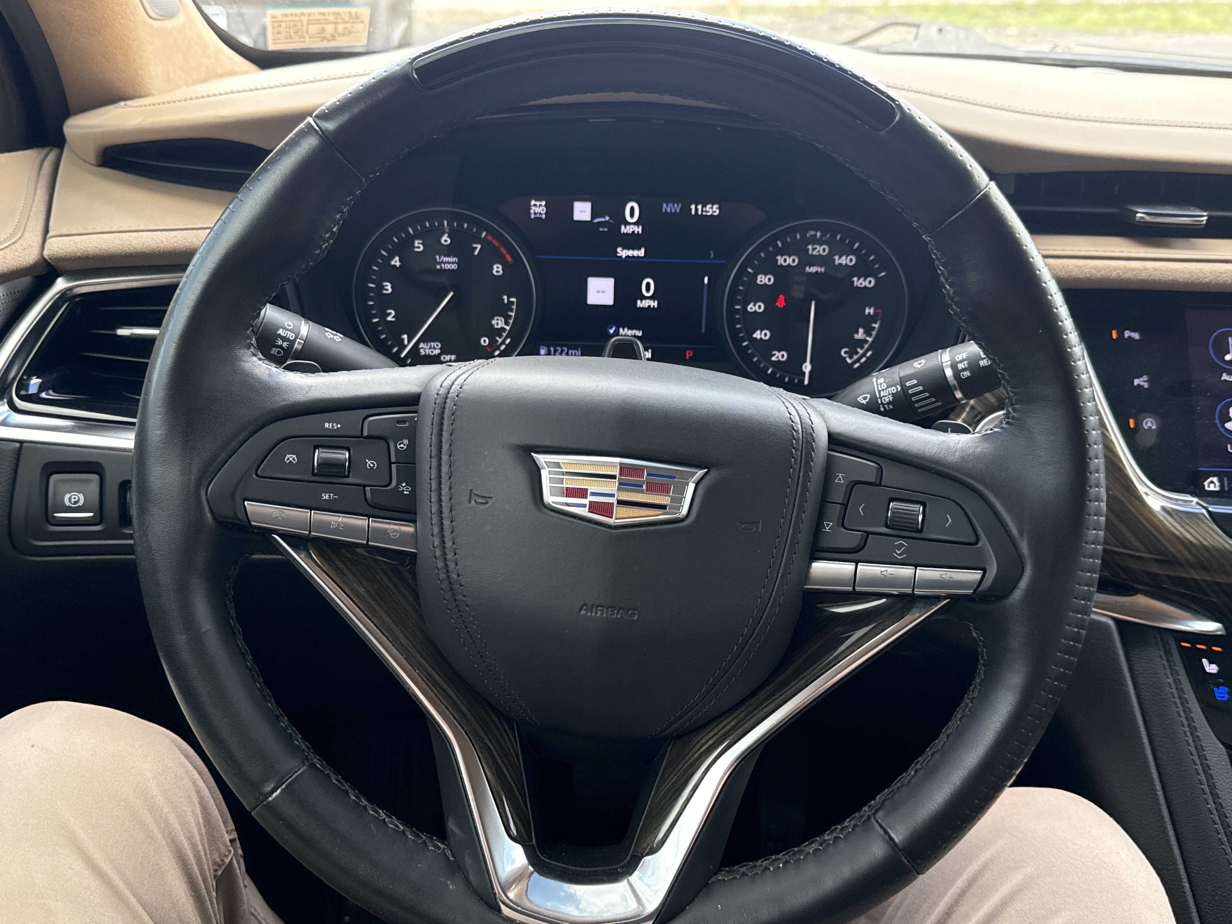 Used 2022 Cadillac XT6 Premium Luxury w/ Platinum Package AWD/4WD image 23