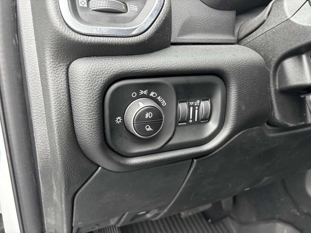 New 2025 RAM 2500 Laramie AWD/4WD image 16