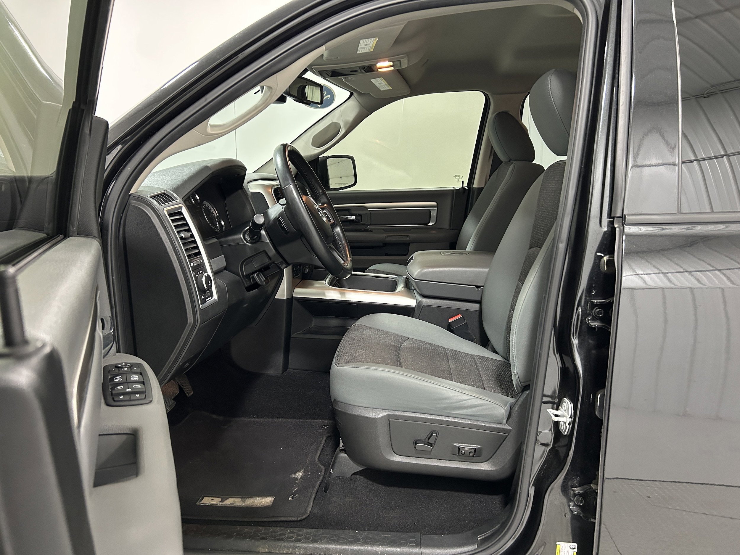 Used 2018 RAM 1500 Big Horn AWD/4WD image 4