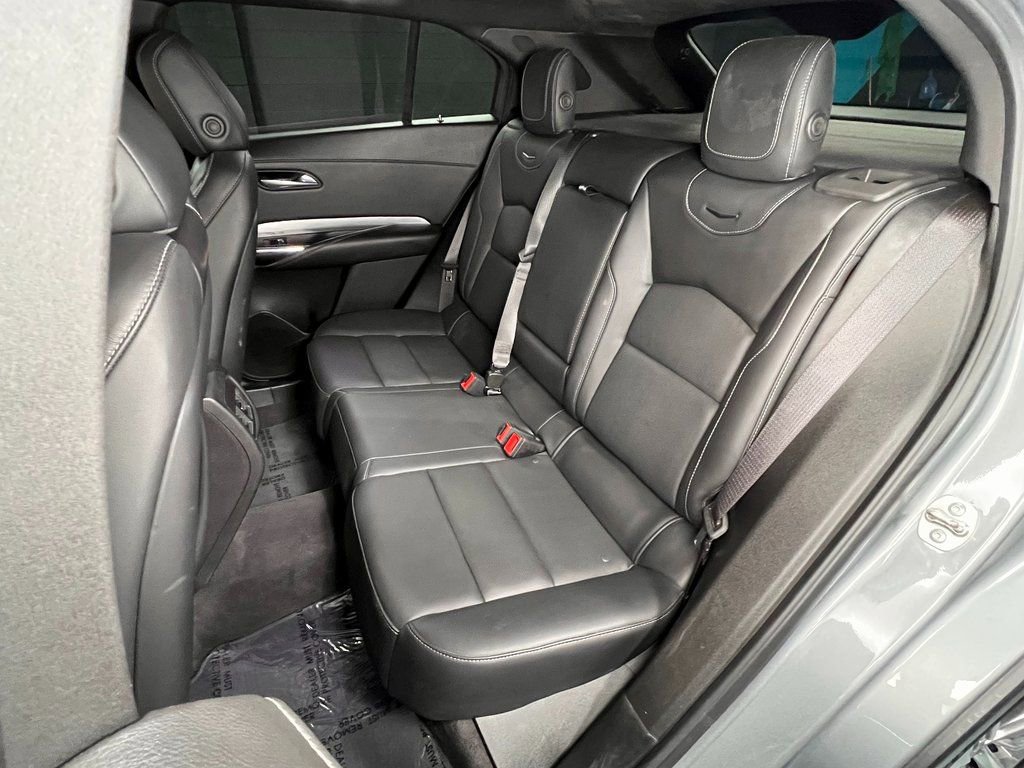 Used 2024 Cadillac XT4 Premium Luxury w/ Technology Package image 13