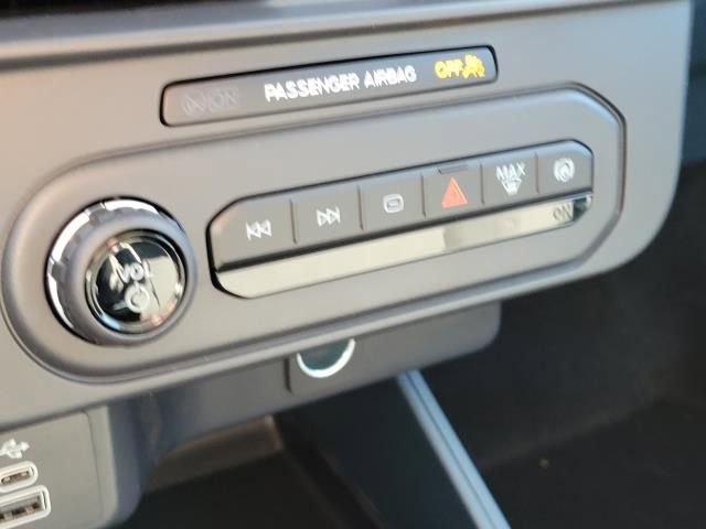 New 2025 Ford Maverick XL w/ Equipment Group 101A image 32