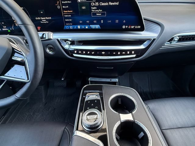 Certified 2024 Cadillac Lyriq Luxury RWD image 3