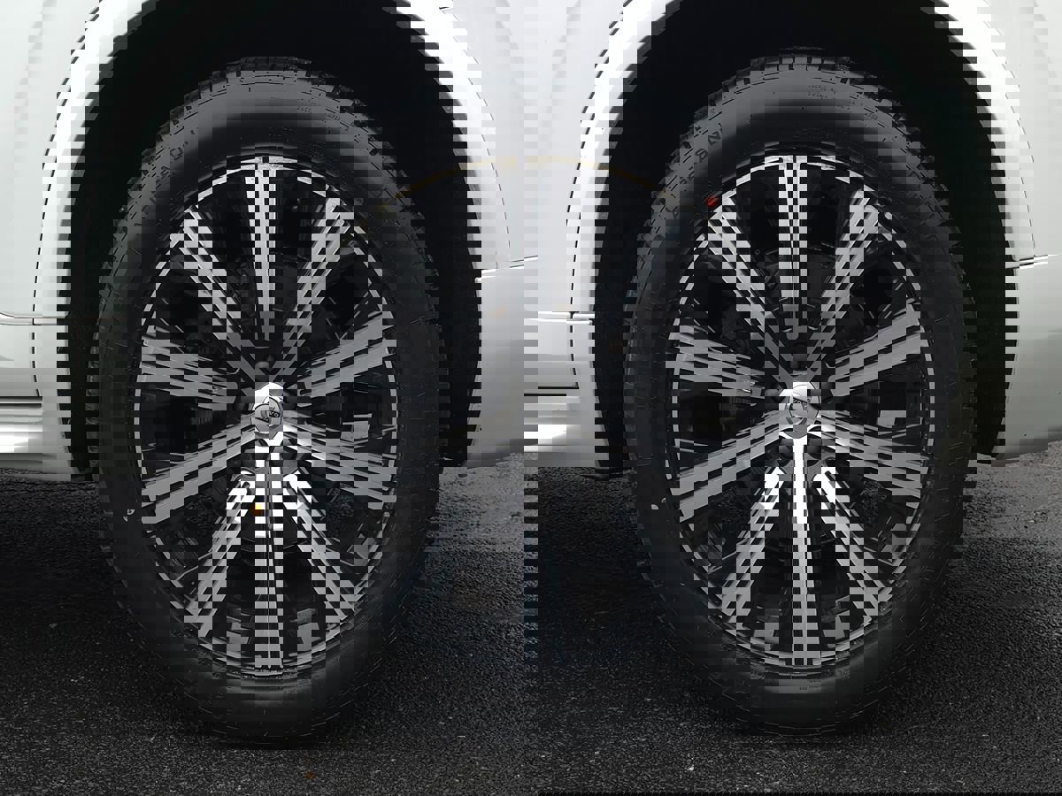 Used 2024 Volvo XC90 B5 Core w/ Climate Package image 56