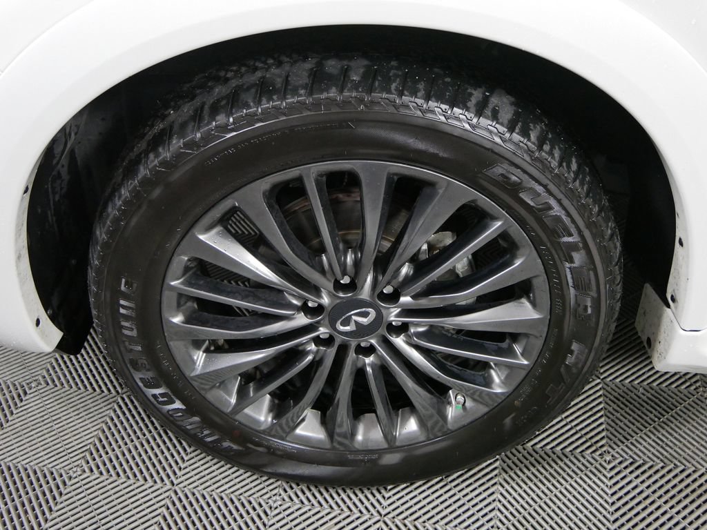 Used 2022 INFINITI QX80 Sensory AWD/4WD image 10