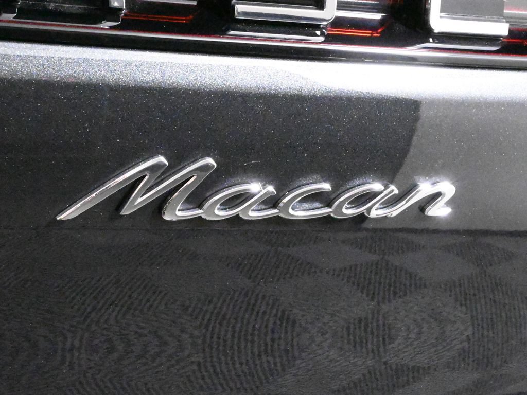 Used 2026 Porsche Macan AWD/4WD image 44