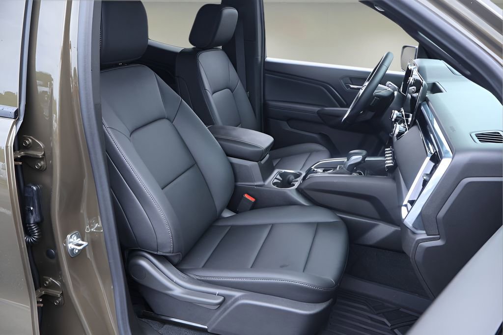 Used 2025 GMC Canyon Elevation w/ Convenience Package RWD image 17