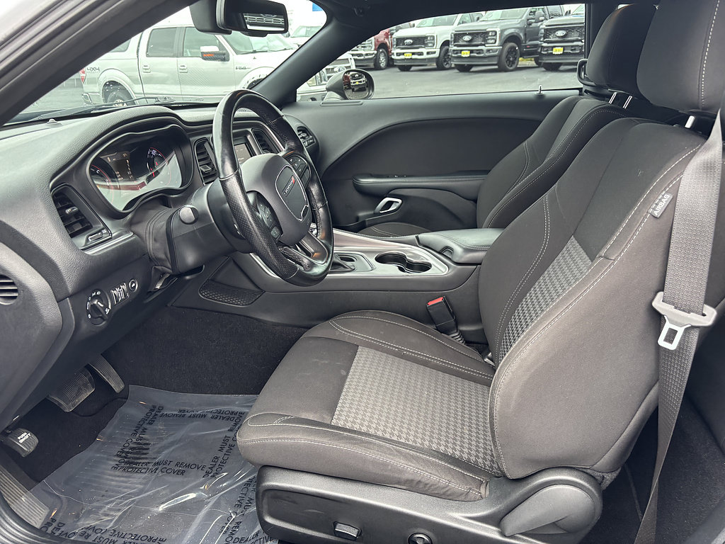 Used 2020 Dodge Challenger SXT w/ Blacktop Package AWD/4WD image 15