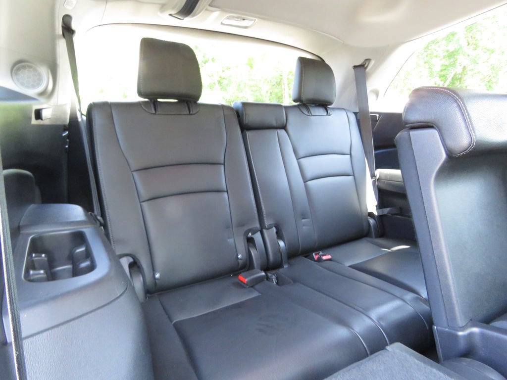 Used 2020 Honda Pilot Touring image 17