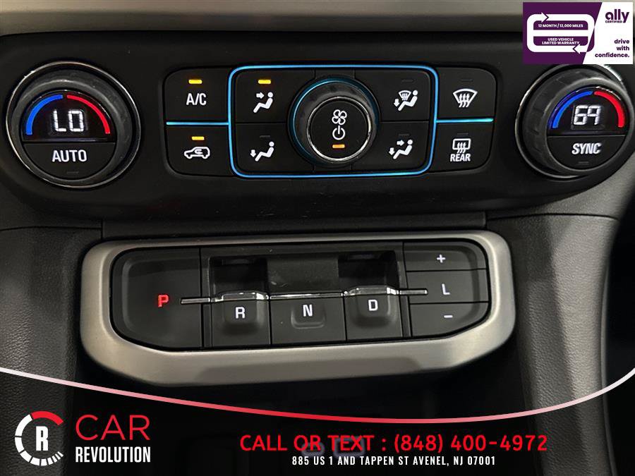Used 2023 GMC Acadia SLE w/ Driver Convenience Package FWD image 23