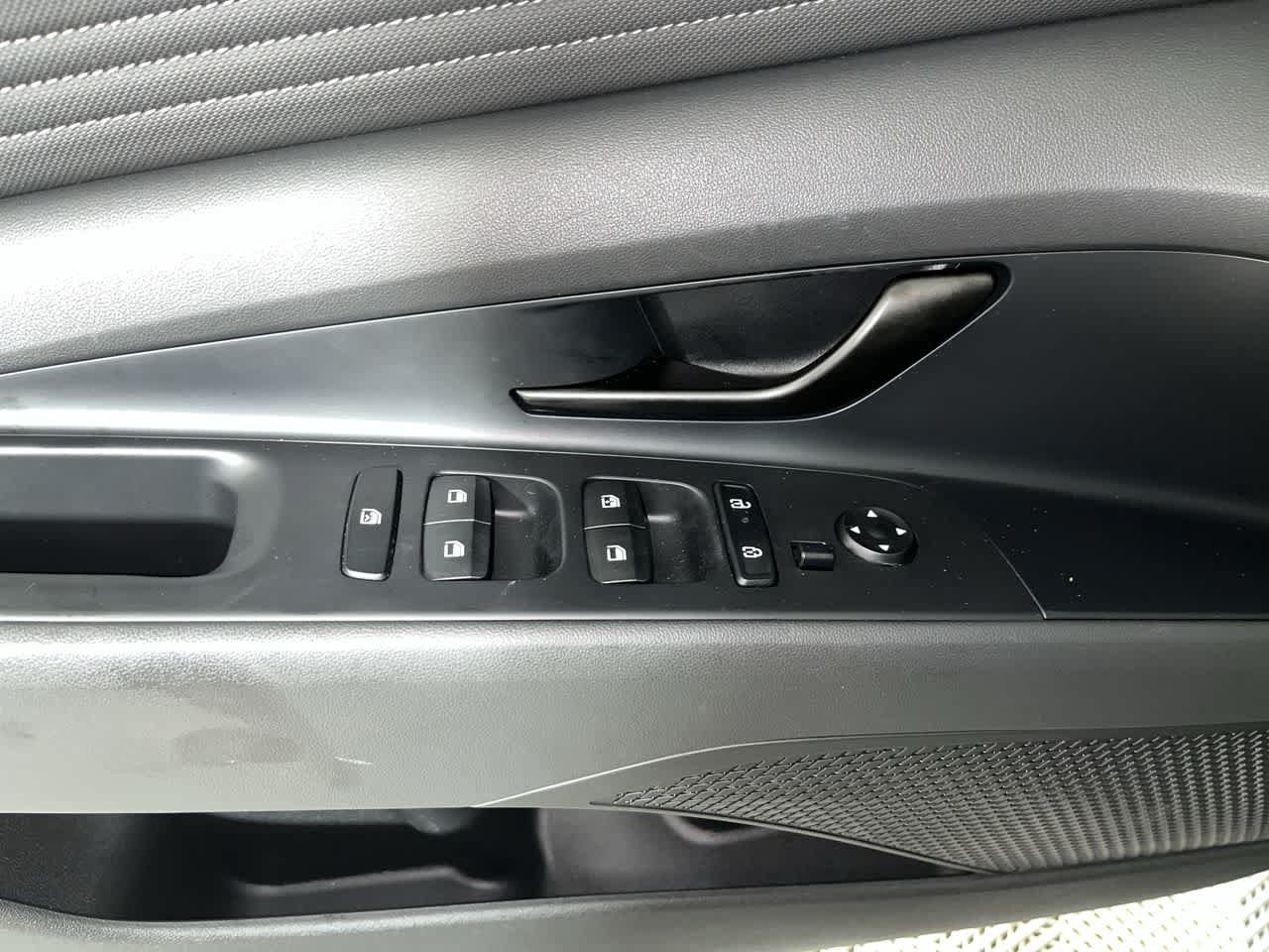 Used 2026 Hyundai Elantra Sport FWD image 13