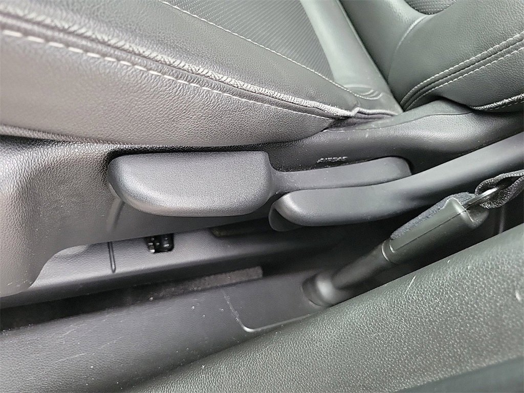 Used 2024 Buick Encore GX Sport Touring image 16