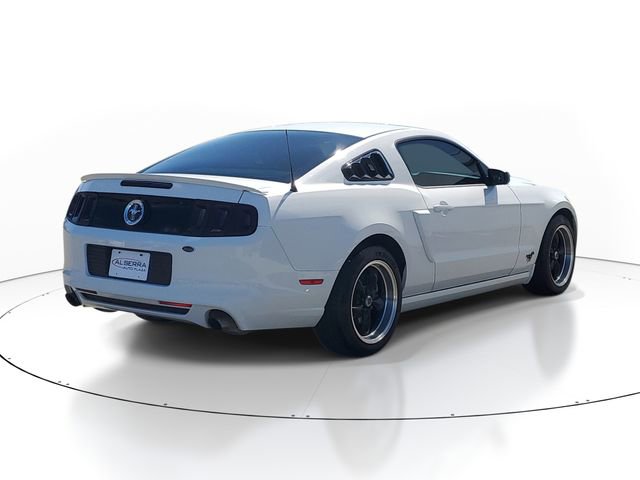 Used 2014 Ford Mustang Premium RWD image 4