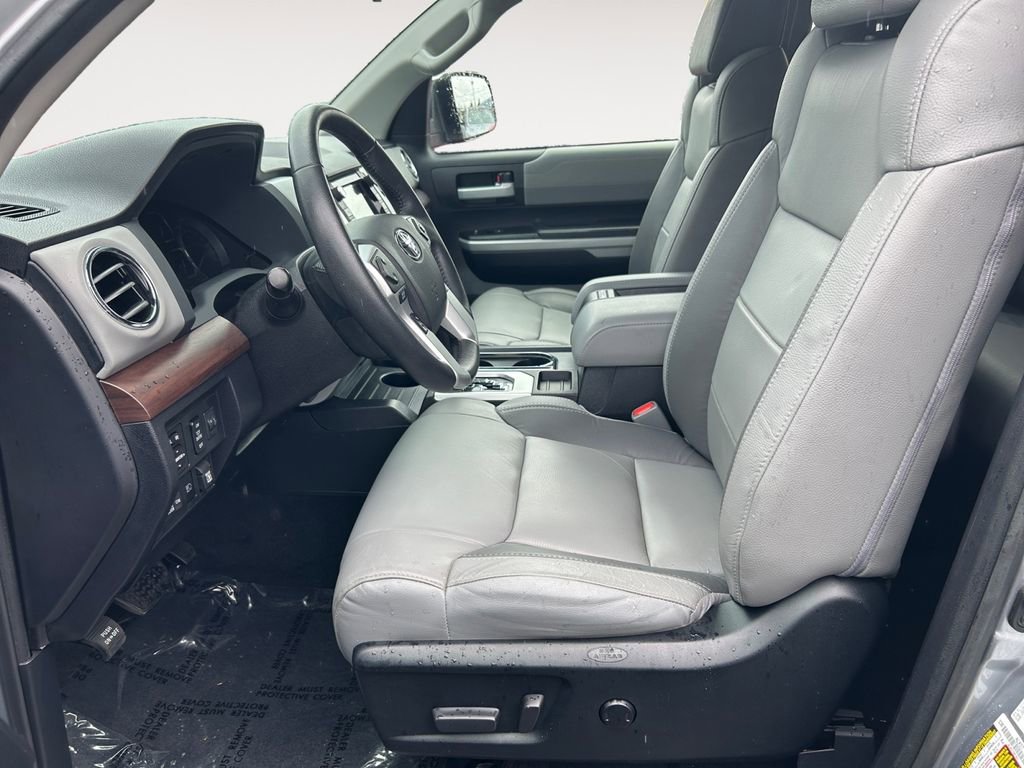 Used 2021 Toyota Tundra Limited w/ Limited Premium Package AWD/4WD image 6