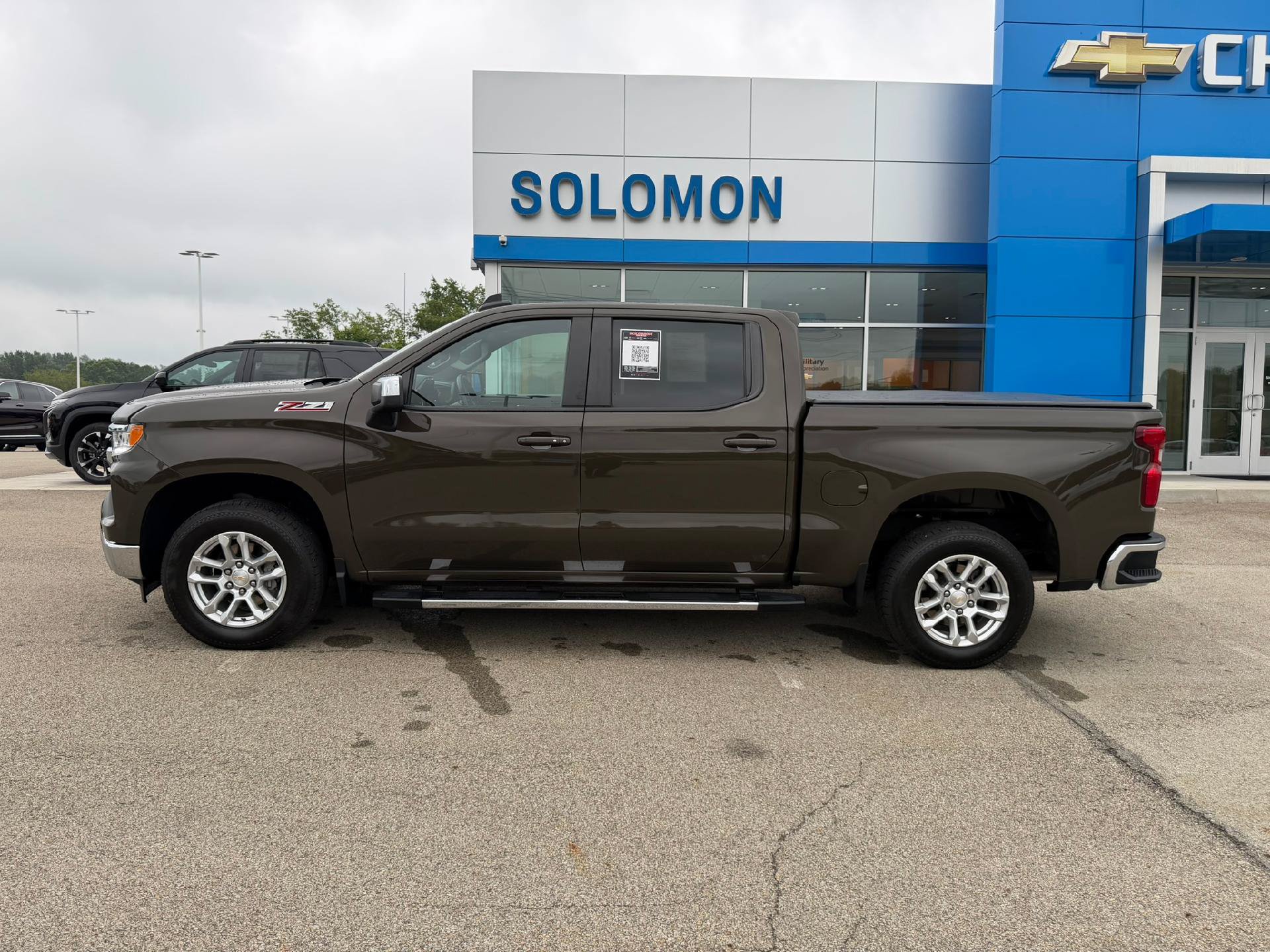 Certified 2023 Chevrolet Silverado 1500 LT w/ Z71 Off-Road Package AWD/4WD image 3
