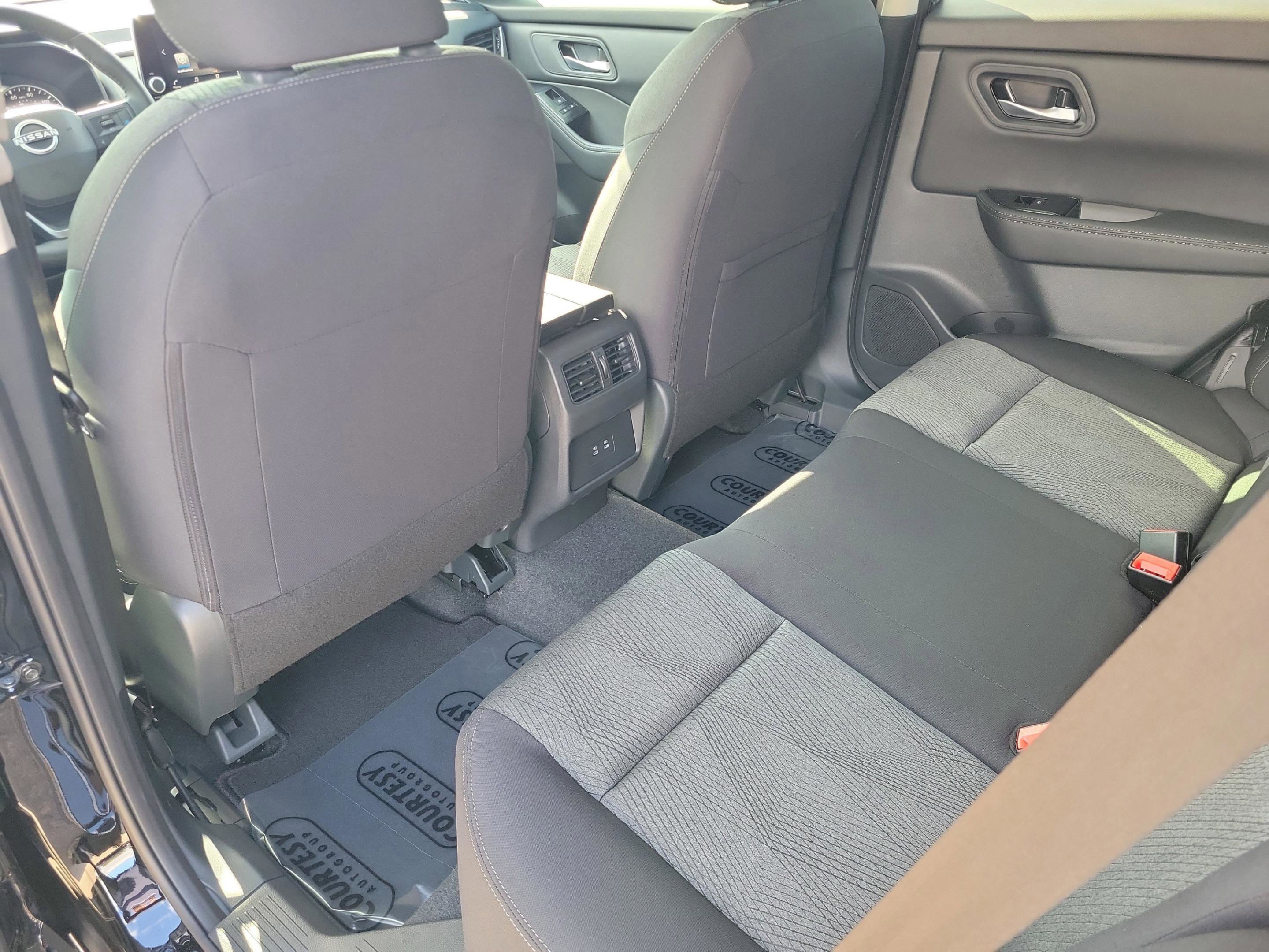 New 2026 Nissan Rogue SV w/ Cold Weather Package FWD image 8
