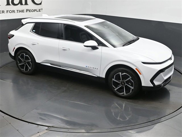 New 2025 Chevrolet Equinox EV LT image 16