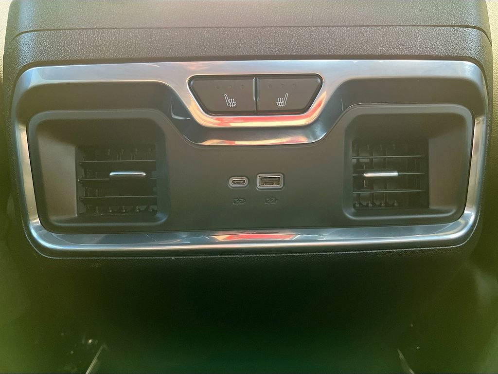 Used 2025 GMC Sierra 2500 SLT w/ SLT Premium Package image 27