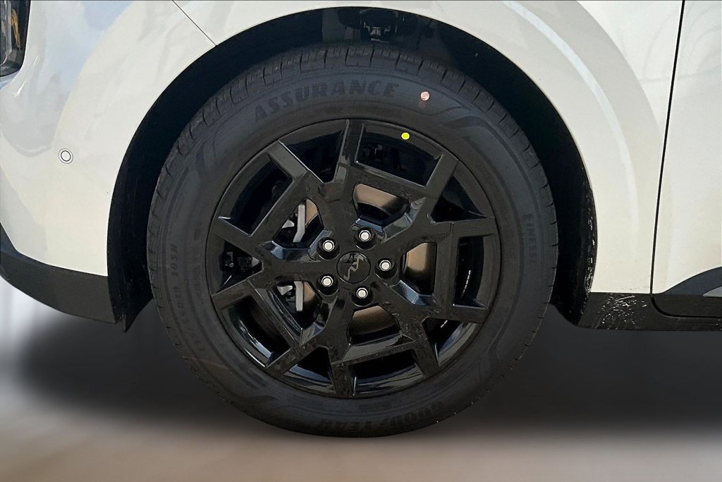 New 2027 Kia Carnival SX FWD image 13