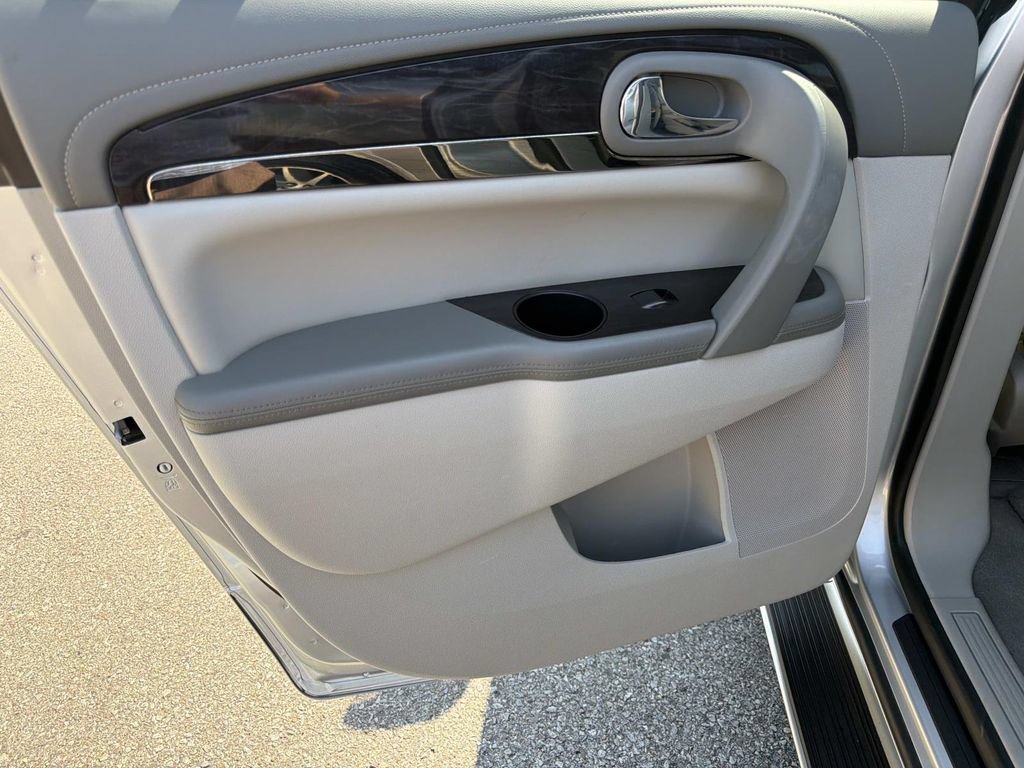 Used 2016 Buick Enclave Leather FWD image 14