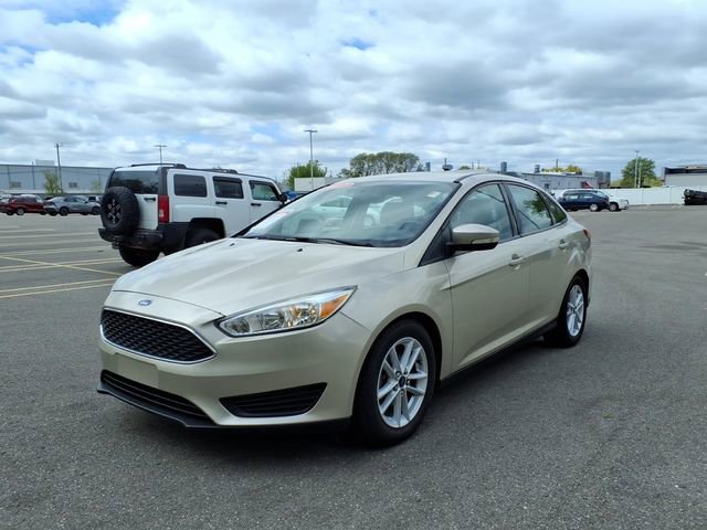 Used 2017 Ford Focus SE FWD image 3