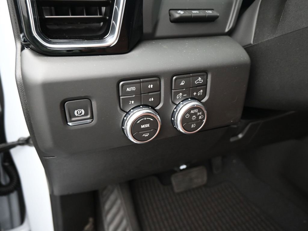 New 2026 GMC Sierra 3500 Denali Ultimate image 12