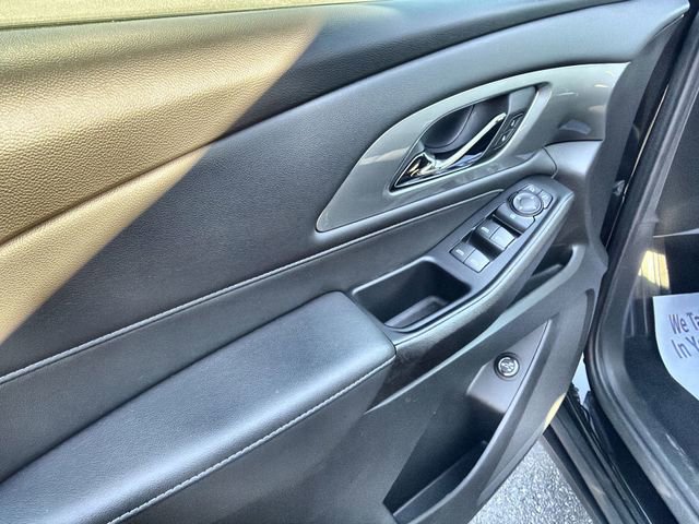 Certified 2023 Chevrolet Traverse LT FWD image 21