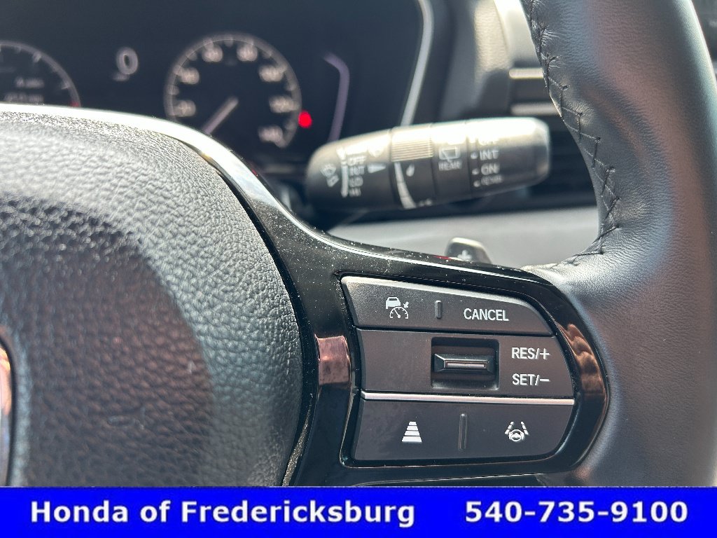 Used 2025 Honda Pilot EX-L image 17