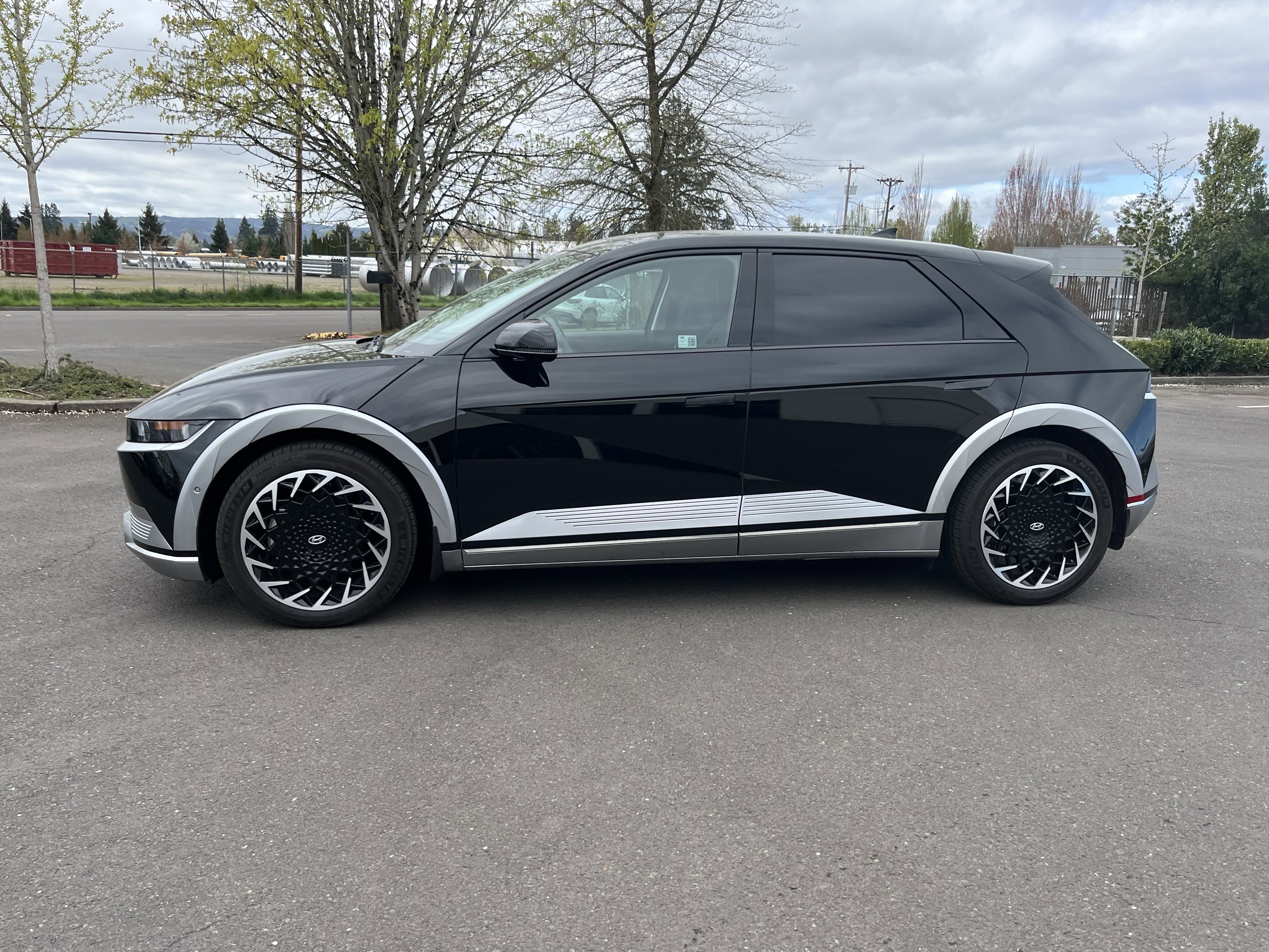 Used 2024 Hyundai Ioniq 5 Limited image 2