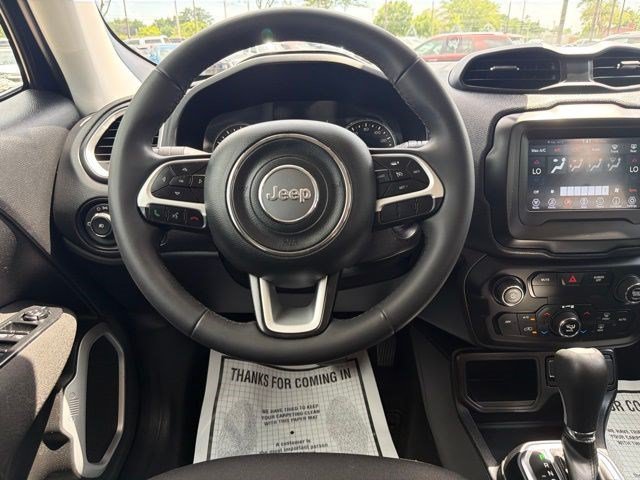 Used 2019 Jeep Renegade Latitude FWD image 24