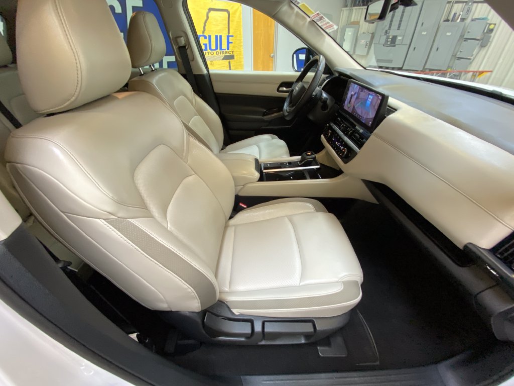 Used 2026 Nissan Pathfinder SL FWD image 26