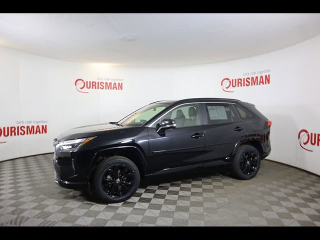 Used 2022 Toyota RAV4 SE w/ Convenience Package image 7