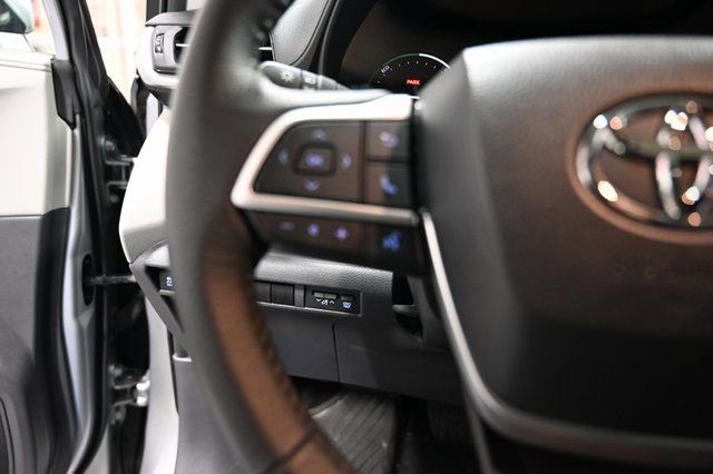 Used 2023 Toyota Sienna XLE w/ XLE Plus Package image 26