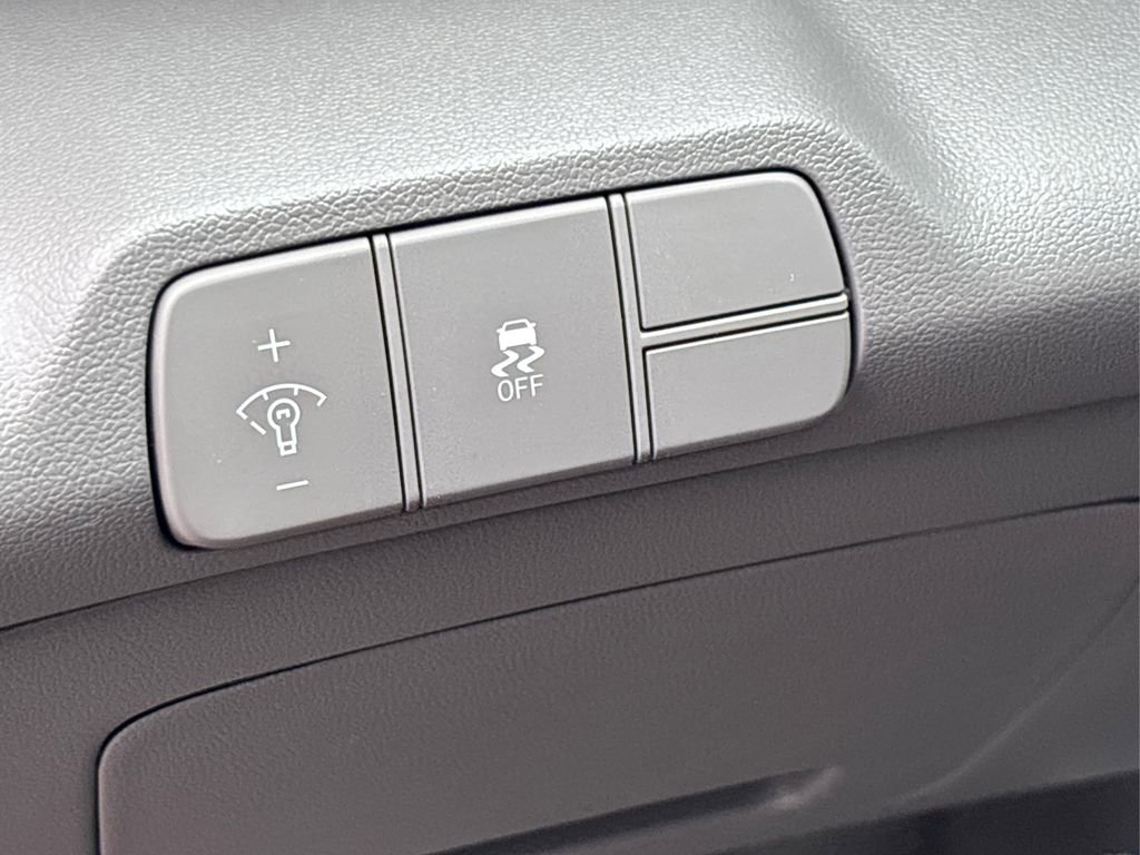 New 2025 Hyundai Elantra Sport image 29