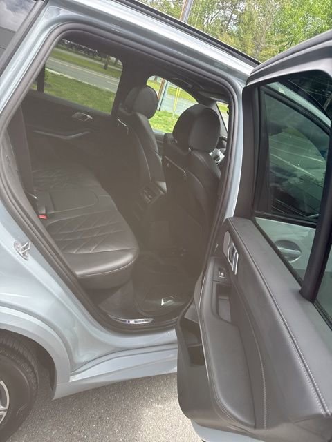 Used 2024 BMW X5 xDrive40i w/ M Sport Package AWD/4WD image 20
