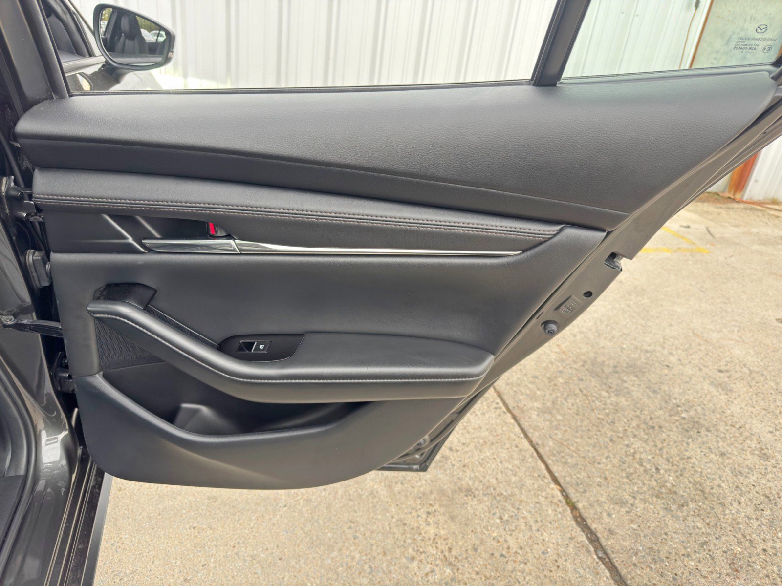 Used 2025 MAZDA MAZDA3 s image 40