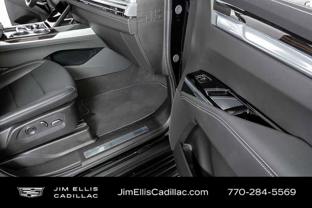 Used 2025 Cadillac Escalade Luxury image 26