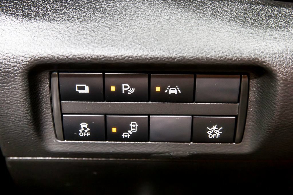 Used 2025 Nissan Kicks Play S FWD image 21