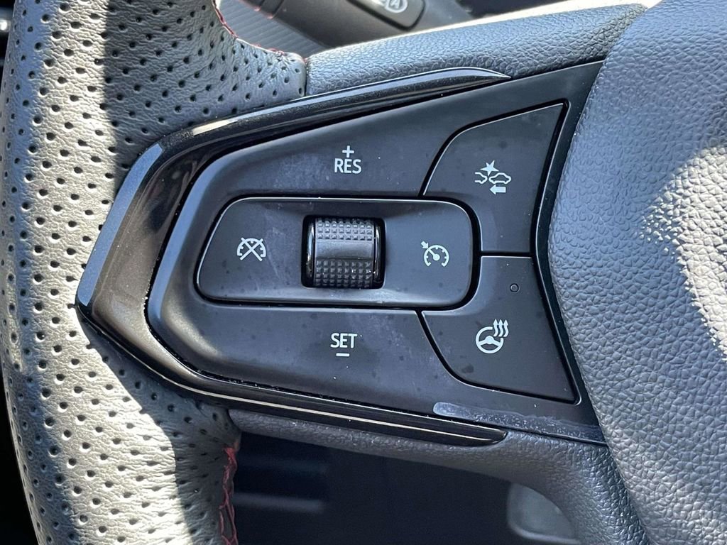 Used 2023 Chevrolet TrailBlazer RS w/ Sun and Liftgate Package FWD image 30