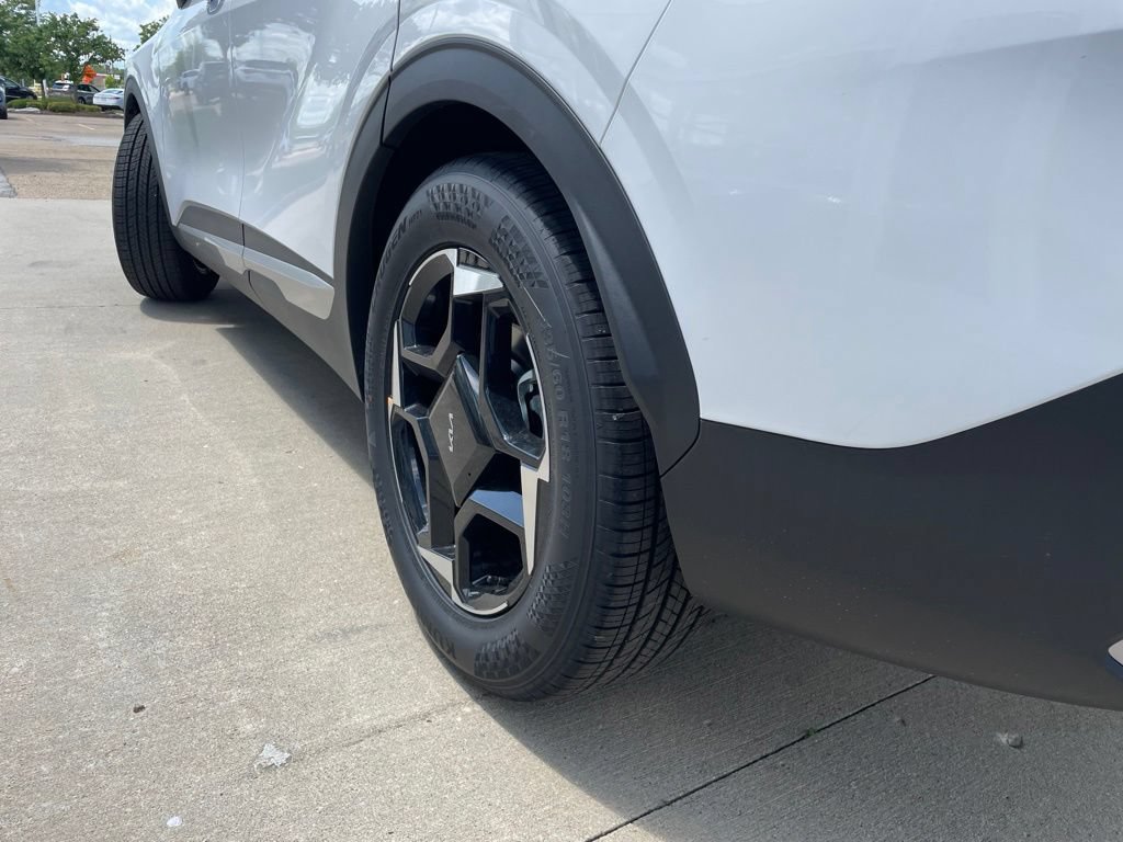 New 2026 Kia Sportage EX FWD image 18