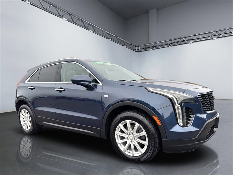 Used 2019 Cadillac XT4 Luxury w/ Cold Weather Package image 8
