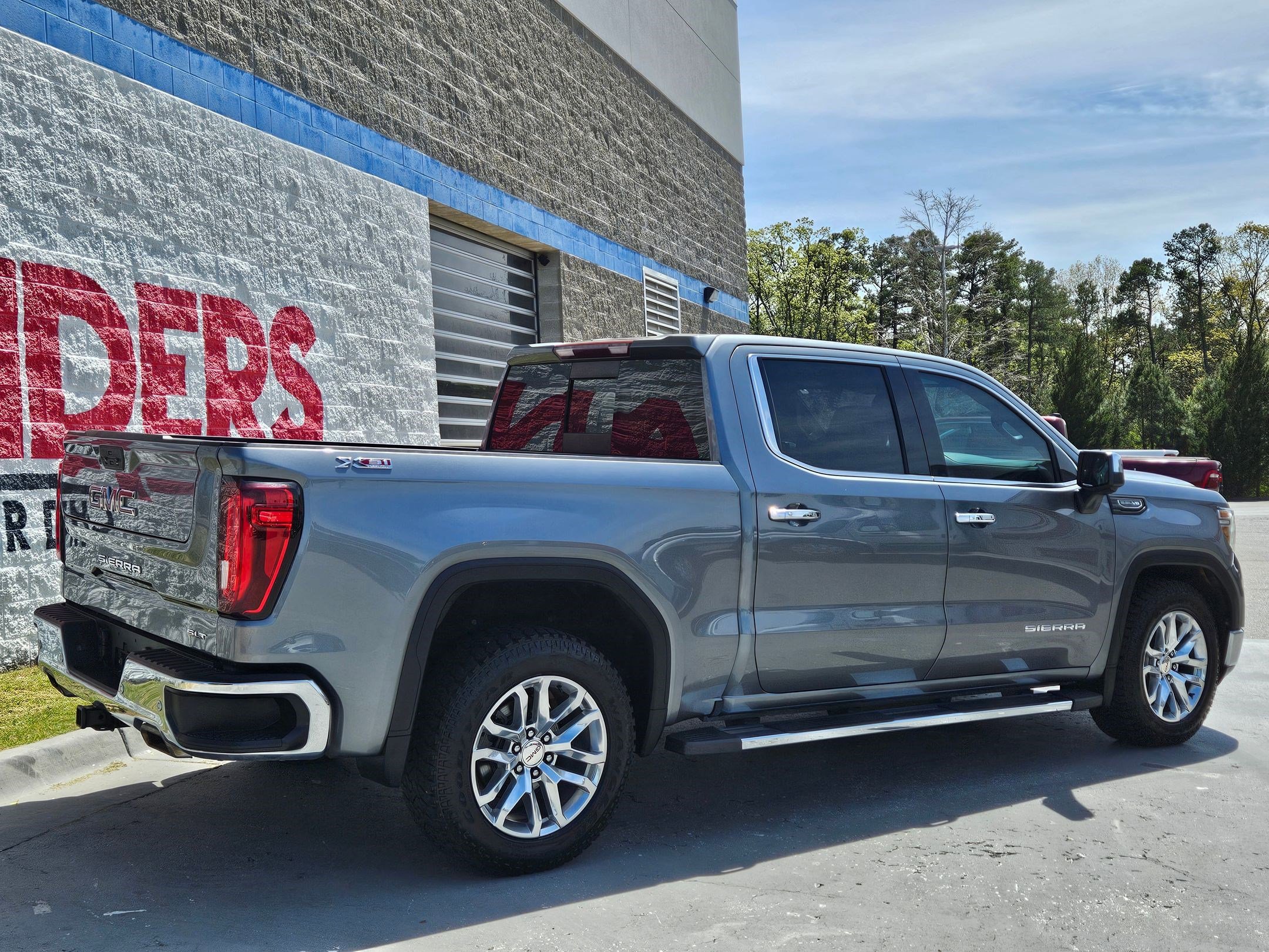Used 2021 GMC Sierra 1500 SLT image 7