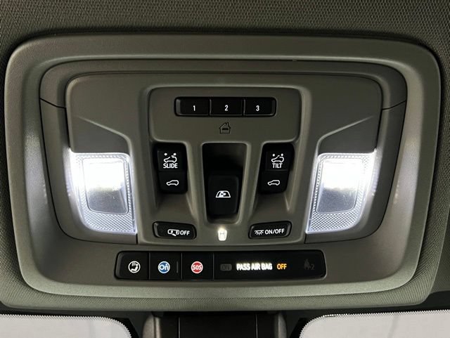Used 2021 GMC Sierra 3500 Denali w/ Denali Black Diamond Edition AWD/4WD image 38