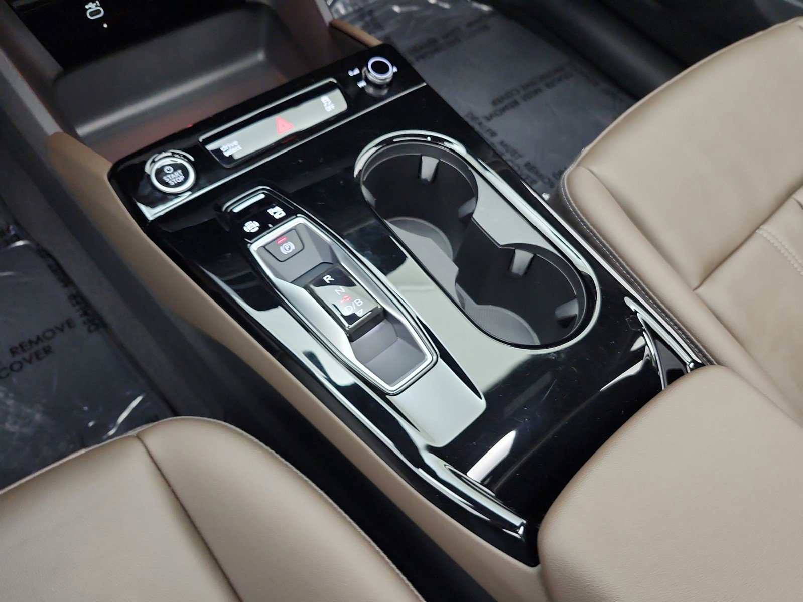 Used 2025 Audi Q6 e-tron Premium Plus w/ Premium Plus image 13