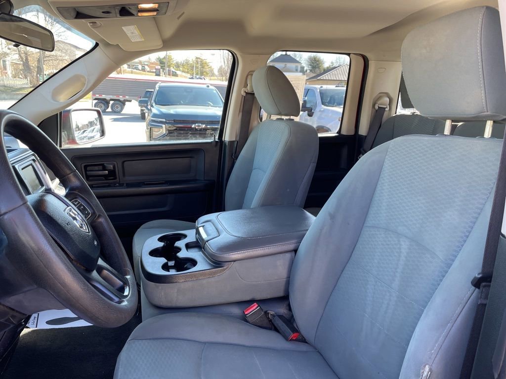 Used 2017 RAM 1500 Express image 3