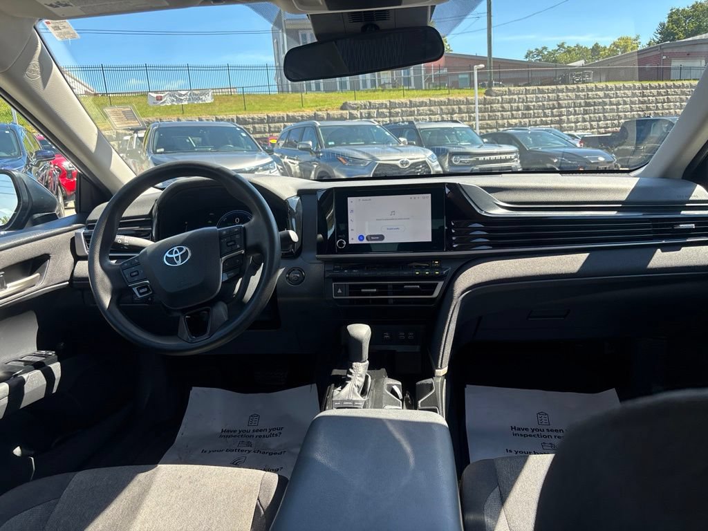 Used 2025 Toyota Camry LE FWD image 10
